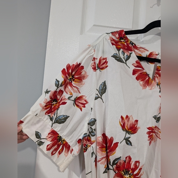 NWT Lane Bryant White Floral Print Belted Peplum Top in Size 26 - Picture 4 of 11